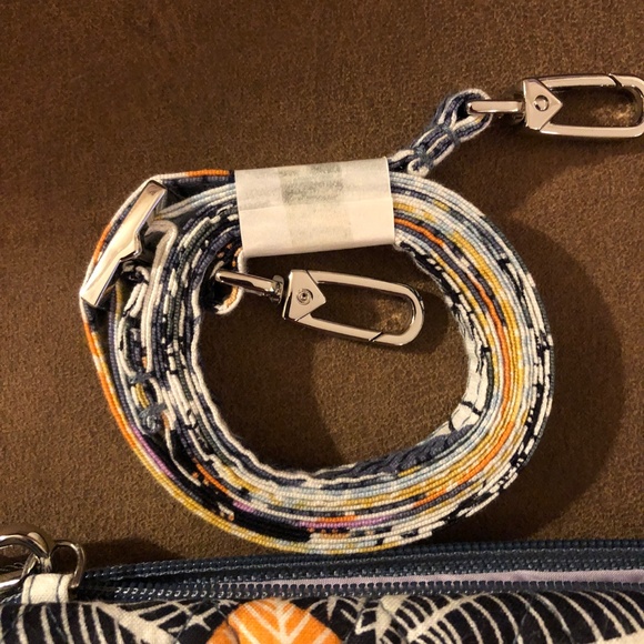 Vera Bradley wallet crossbody, palm floral, NWT, - Picture 3 of 7